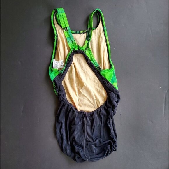 Nike one Piece Swimsuit - Picture 5 of 8